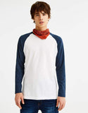 T-shirt with long raglan sleeves